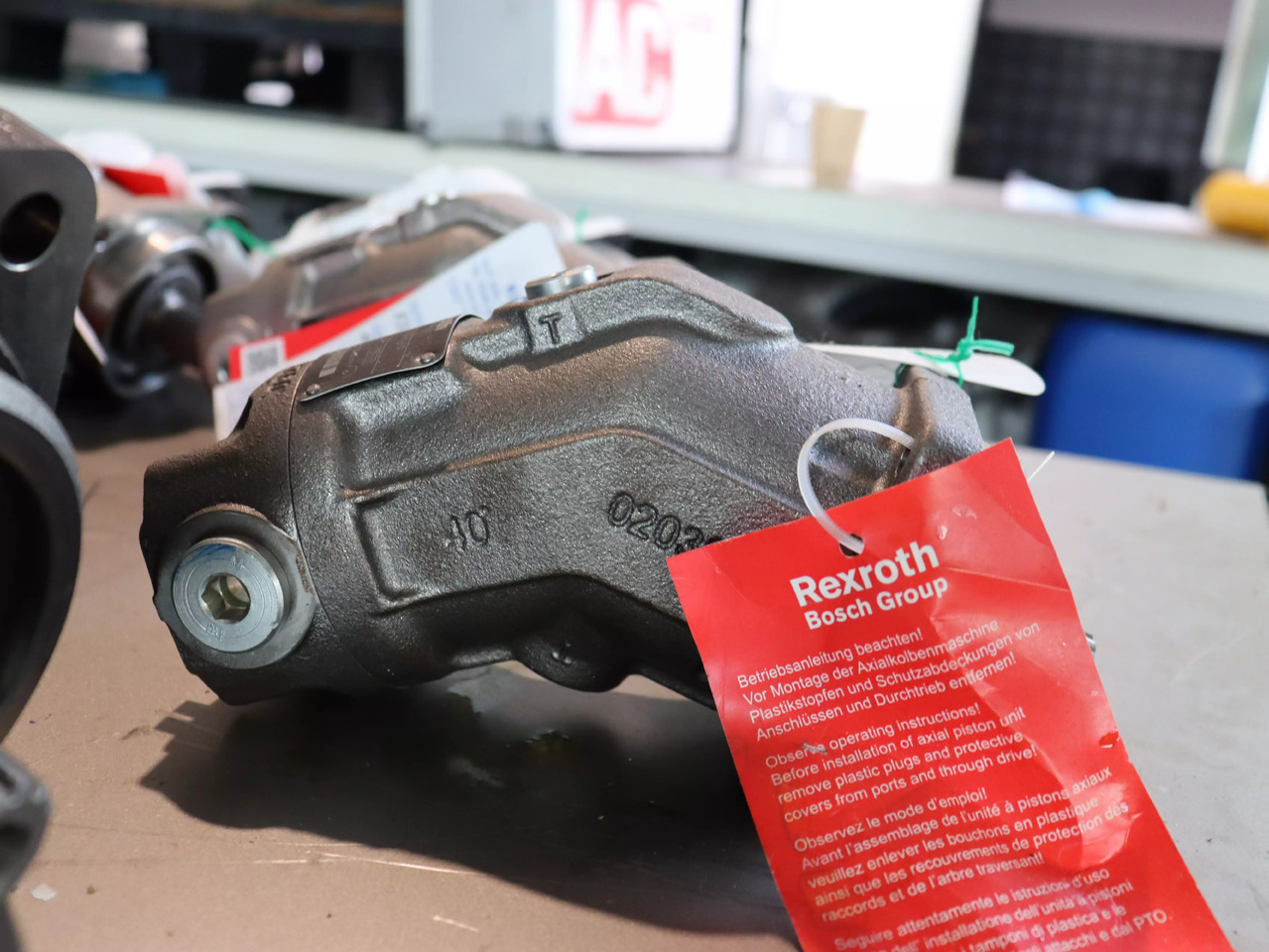 REXROTH A2FM10/61W-VZB040 - Motor hidráulico de Máquina de construção: foto 1 REXROTH A2FM10/61W-VZB040 - Motor hidráulico de Máquina de construção: foto 1