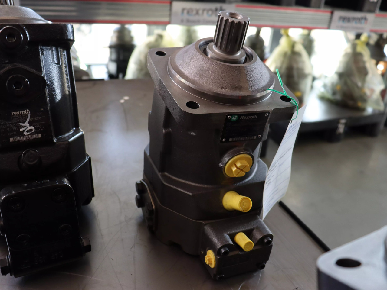 REXROTH A6VM060HA2T30004F/71MWV0M4Z8200-0 - Motor hidráulico de Máquina de construção: foto 3 REXROTH A6VM060HA2T30004F/71MWV0M4Z8200-0 - Motor hidráulico de Máquina de construção: foto 3