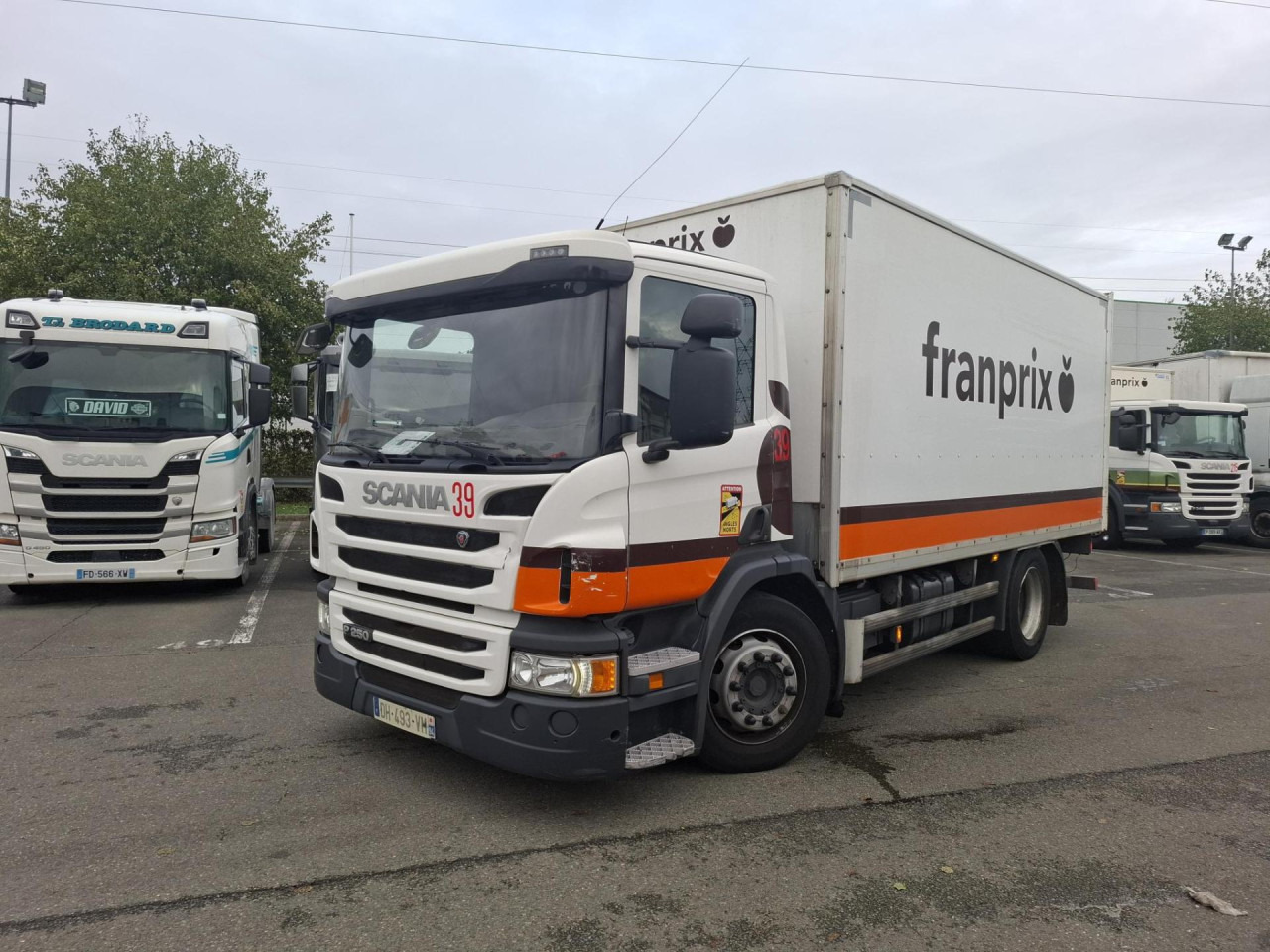 SCANIA SCANIA P250 Fourgon Hayon - Caminhão chassi: foto 1 SCANIA SCANIA P250 Fourgon Hayon - Caminhão chassi: foto 1