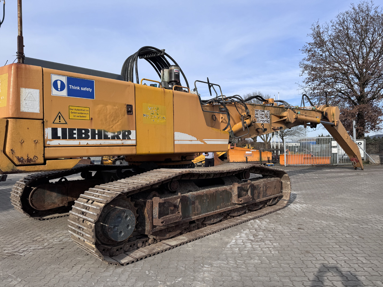 LIEBHERR R954BHDW material handler with elevation cab - Manipulador de material: foto 3 LIEBHERR R954BHDW material handler with elevation cab - Manipulador de material: foto 3