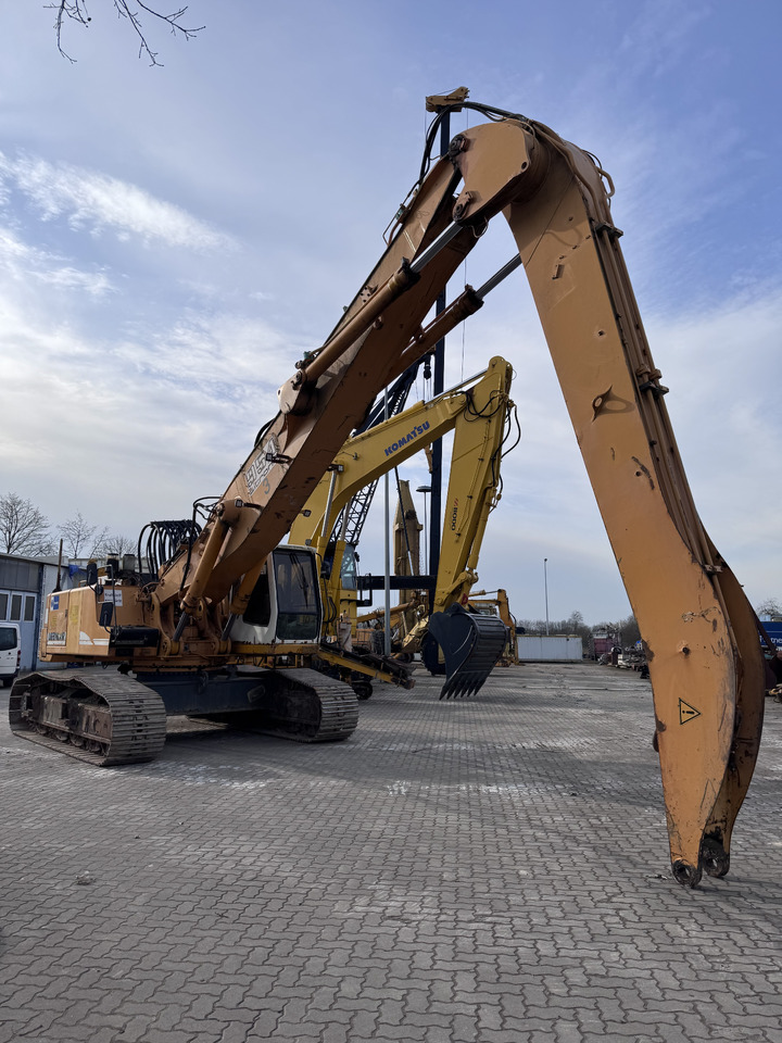 LIEBHERR R954BHDW material handler with elevation cab - Manipulador de material: foto 2 LIEBHERR R954BHDW material handler with elevation cab - Manipulador de material: foto 2