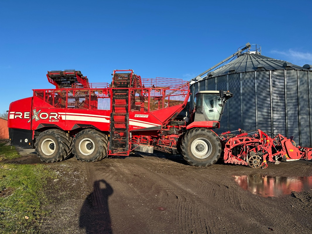 Grimme REXOR 6300 lll - Maquina para lavrar a terra: foto 1 Grimme REXOR 6300 lll - Maquina para lavrar a terra: foto 1