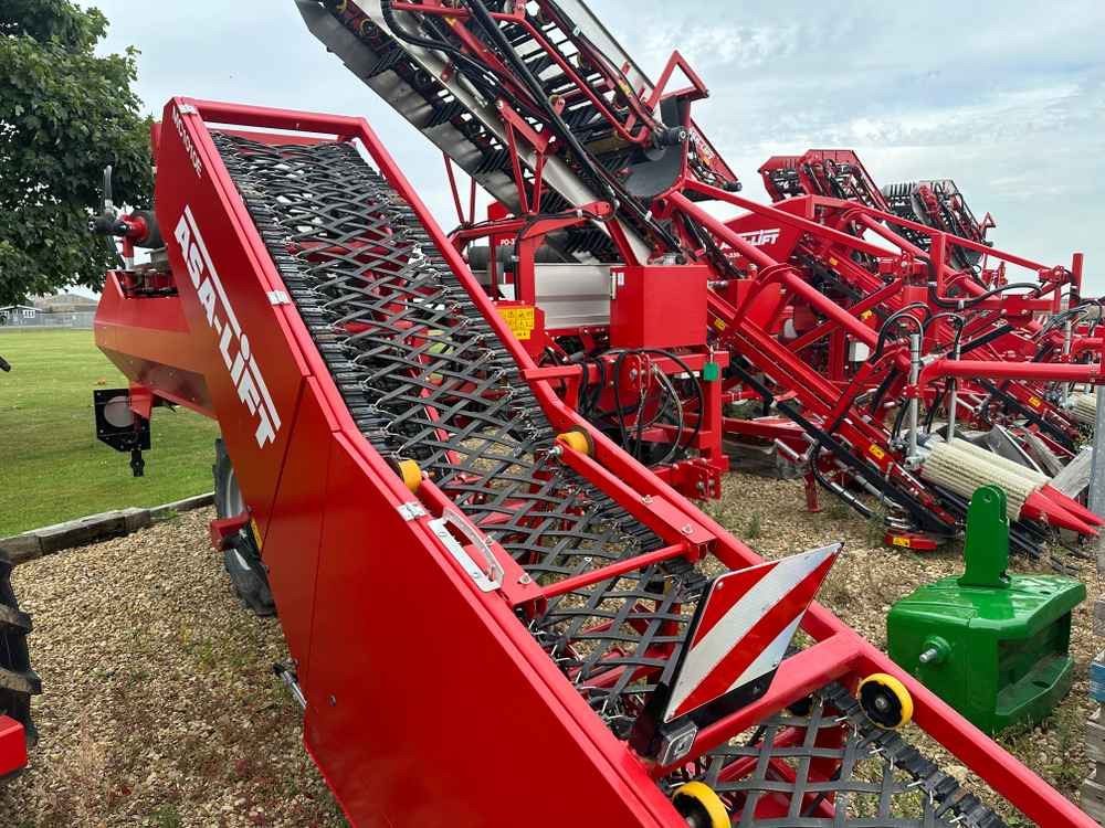 ASA-Lift MC1010E - Máquina de vindimar: foto 1 ASA-Lift MC1010E - Máquina de vindimar: foto 1