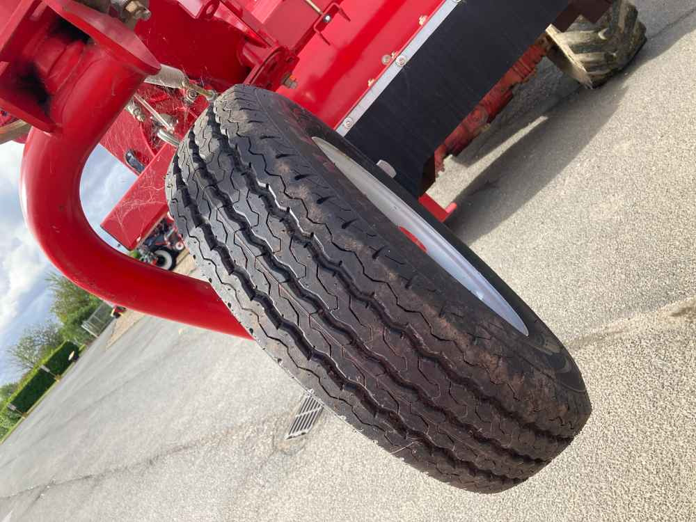 Grimme Grimme HT 210 Front Mounted Self-Propelled Topper - Colheitadeira: foto 3 Grimme Grimme HT 210 Front Mounted Self-Propelled Topper - Colheitadeira: foto 3
