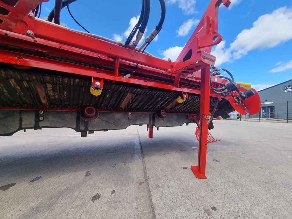 Grimme Grimme, HT 400, Front Mounted, 4 Row, Topper For Self-Propelled - Colheitadeira: foto 4 Grimme Grimme, HT 400, Front Mounted, 4 Row, Topper For Self-Propelled - Colheitadeira: foto 4