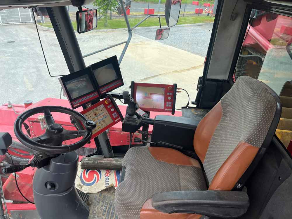 Grimme VARITRON 200 / 220 / 270 - Colheitadeira: foto 3 Grimme VARITRON 200 / 220 / 270 - Colheitadeira: foto 3