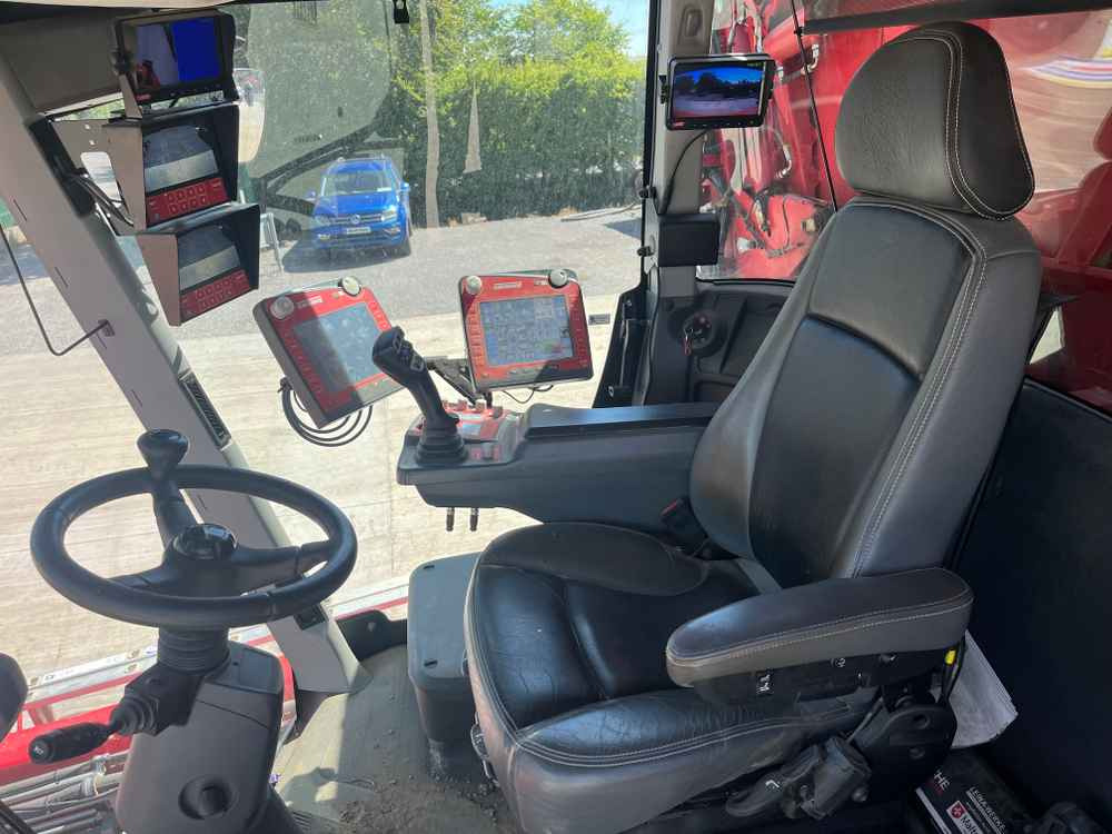 Grimme VARITRON 470 PLATINUM TT - Colheitadeira: foto 2 Grimme VARITRON 470 PLATINUM TT - Colheitadeira: foto 2