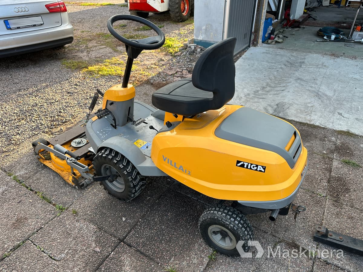 Åkgräsklippare Stiga Villa 12 med tillbehör - Cortador de grama: foto 3 Åkgräsklippare Stiga Villa 12 med tillbehör - Cortador de grama: foto 3