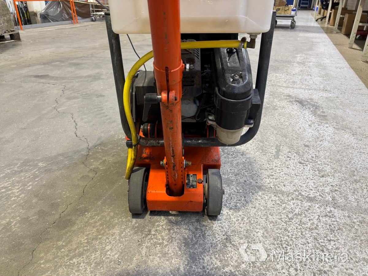 Asfaltskap Husqvarna FS 309 - Máquina de asfalto: foto 4 Asfaltskap Husqvarna FS 309 - Máquina de asfalto: foto 4