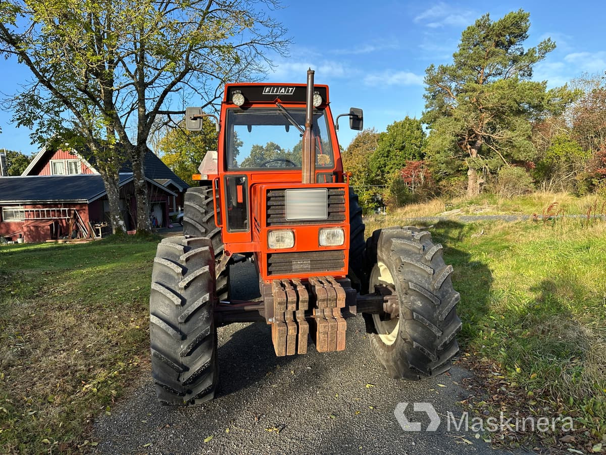 Fiat 880DT Traktor Fiat 880DT - Trator: foto 2 Fiat 880DT Traktor Fiat 880DT - Trator: foto 2