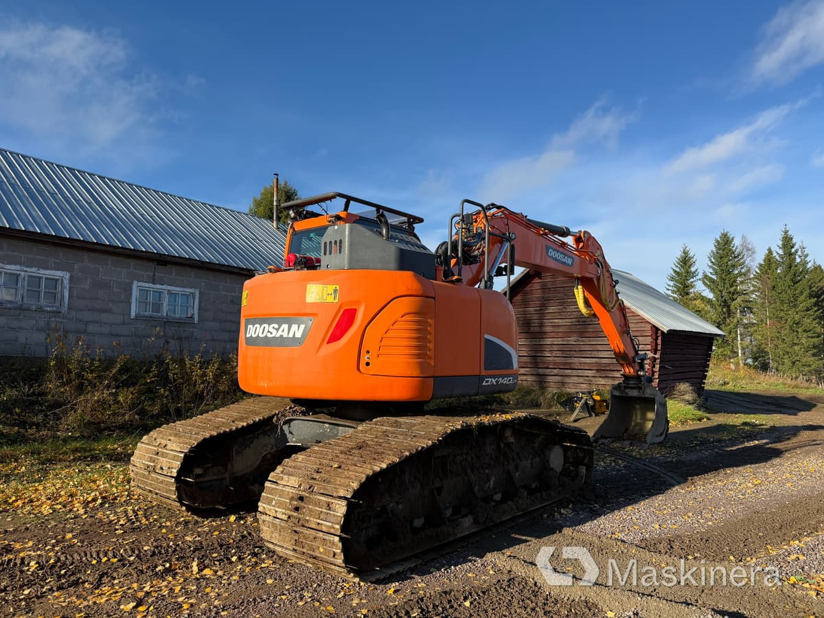 Grävmaskin Doosan DX140LCR-5 / Skördaraggregat 25RH - Escavadora de rastos: foto 5 Grävmaskin Doosan DX140LCR-5 / Skördaraggregat 25RH - Escavadora de rastos: foto 5