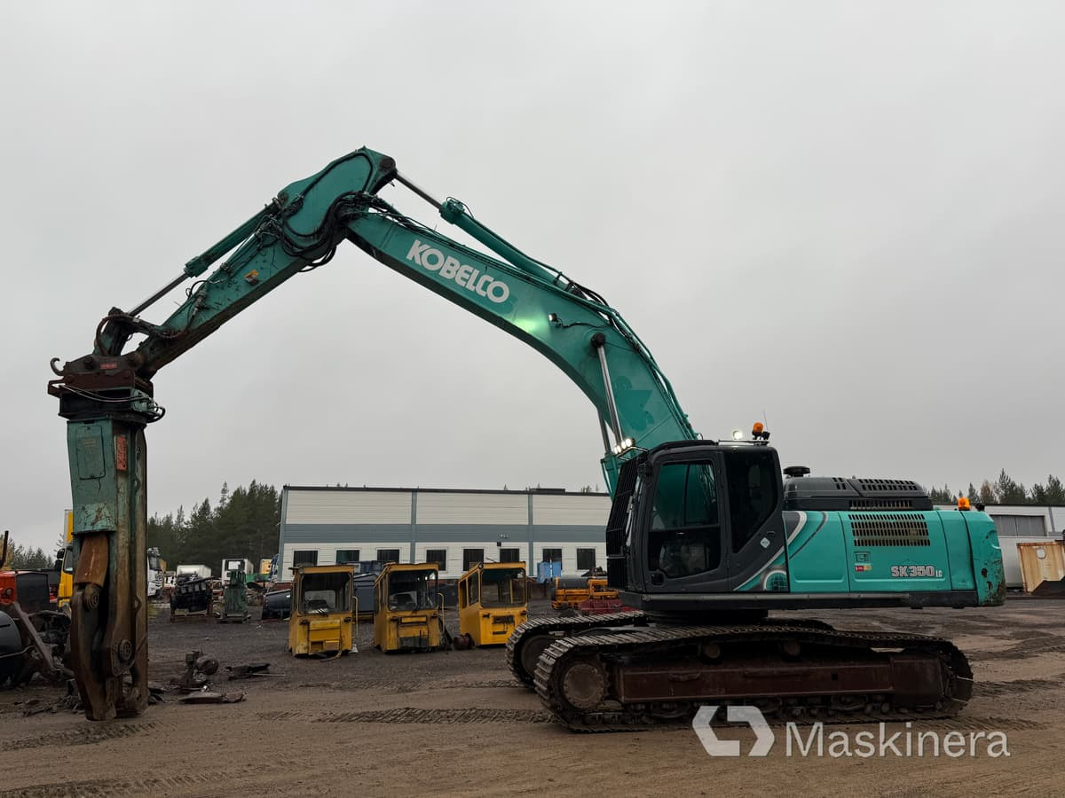 Grävmaskin Kobelco SK350LC-10 med stålsax - Escavadora de rastos: foto 2 Grävmaskin Kobelco SK350LC-10 med stålsax - Escavadora de rastos: foto 2