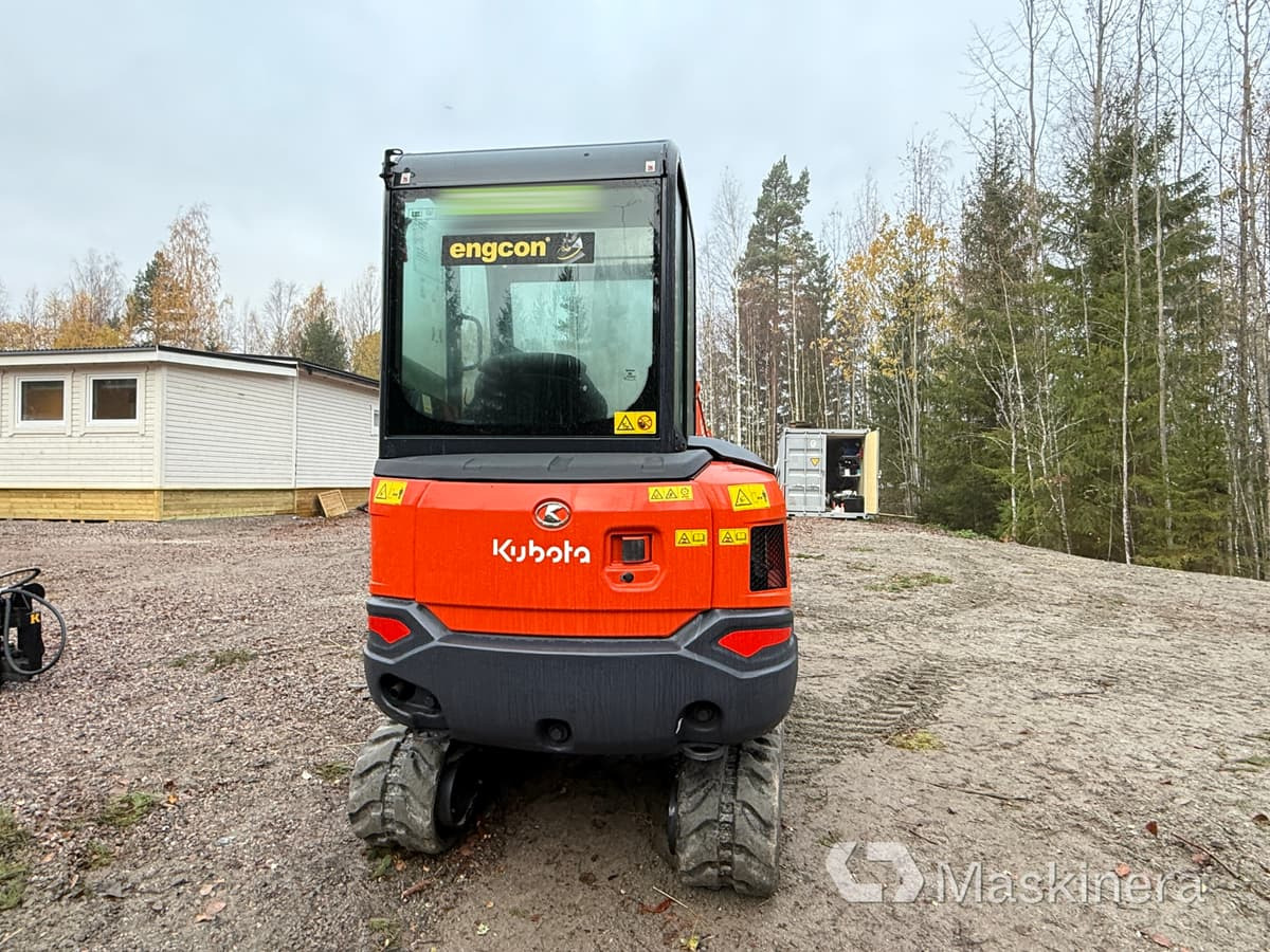 Grävmaskin Kubota KX027-4 med flera redskap - Escavadora de rastos: foto 5 Grävmaskin Kubota KX027-4 med flera redskap - Escavadora de rastos: foto 5