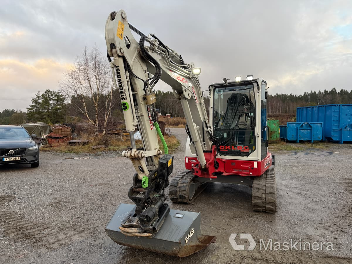 Grävmaskin Takeuchi TB350R med redskap - Escavadora de rastos: foto 2 Grävmaskin Takeuchi TB350R med redskap - Escavadora de rastos: foto 2