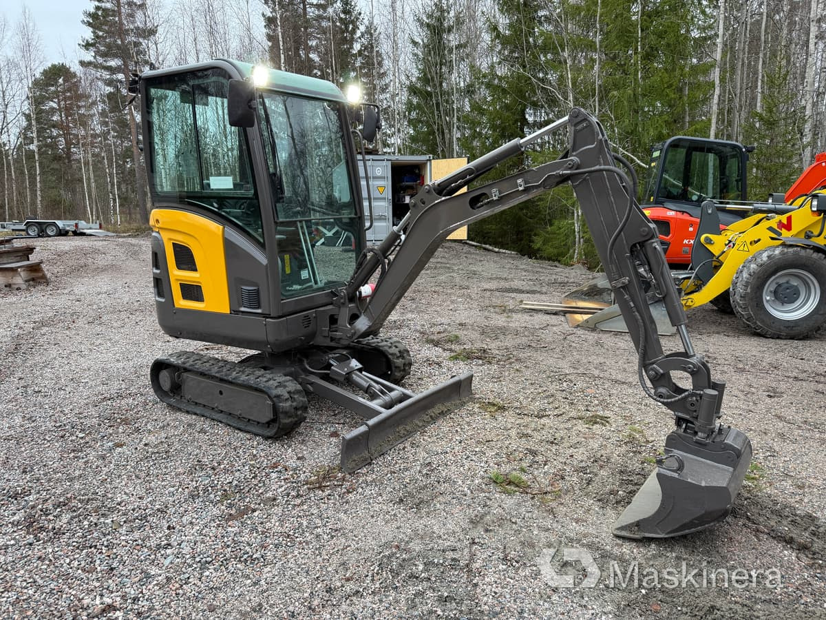 Grävmaskin Volvo EC18C med redskap - Escavadora de rastos: foto 3 Grävmaskin Volvo EC18C med redskap - Escavadora de rastos: foto 3