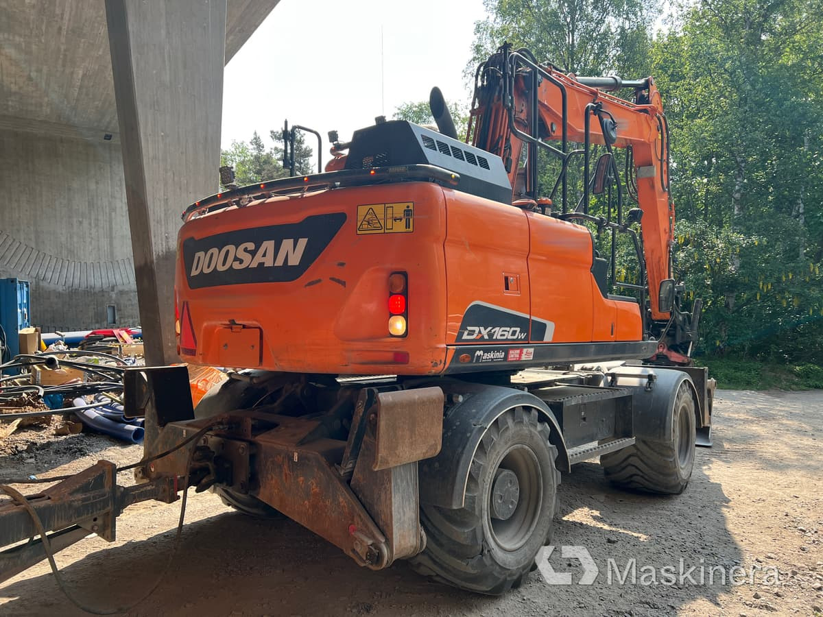 Hjulgrävare Doosan DX160W med tillbehör - Escavadora de rastos: foto 5 Hjulgrävare Doosan DX160W med tillbehör - Escavadora de rastos: foto 5
