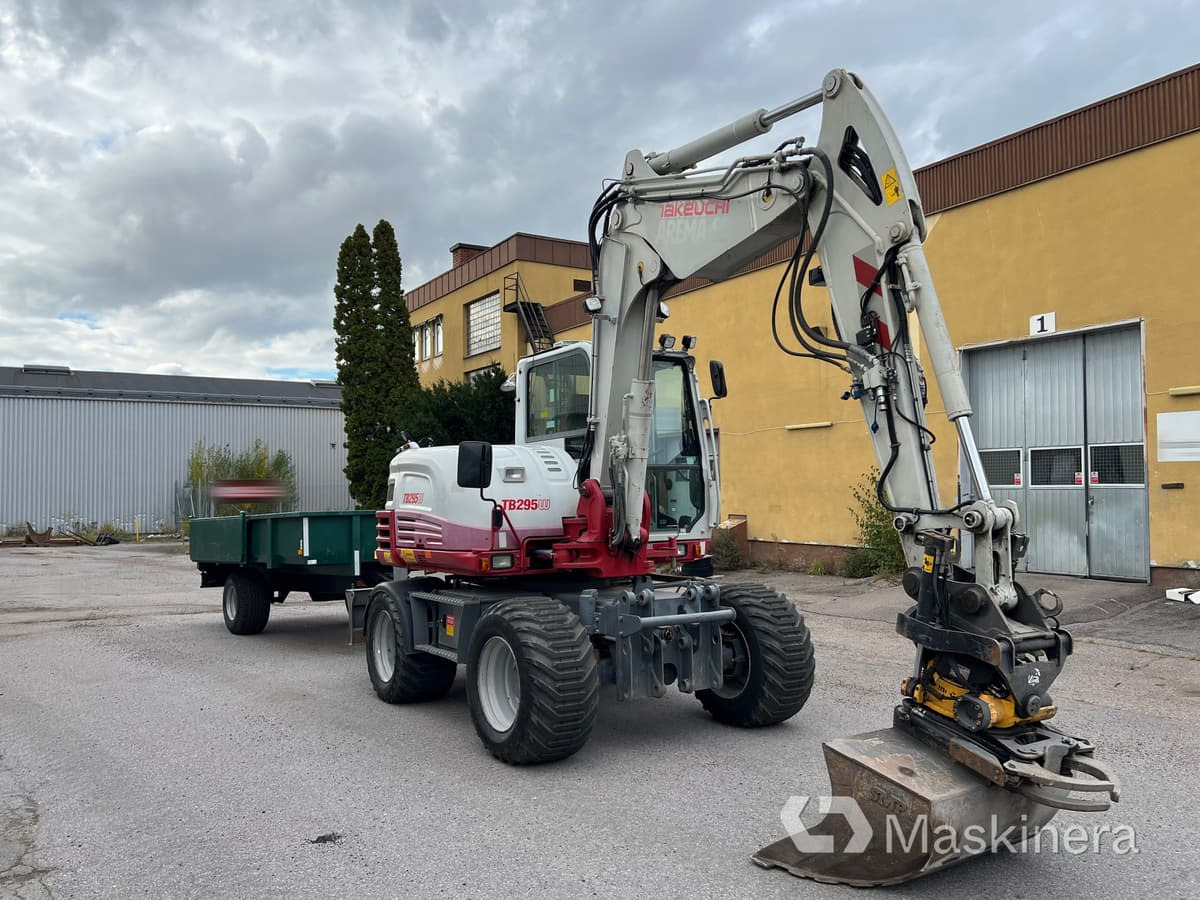 Hjulgrävare Takeuchi TB295W med vagn & redskap - Escavadora de rastos: foto 3 Hjulgrävare Takeuchi TB295W med vagn & redskap - Escavadora de rastos: foto 3