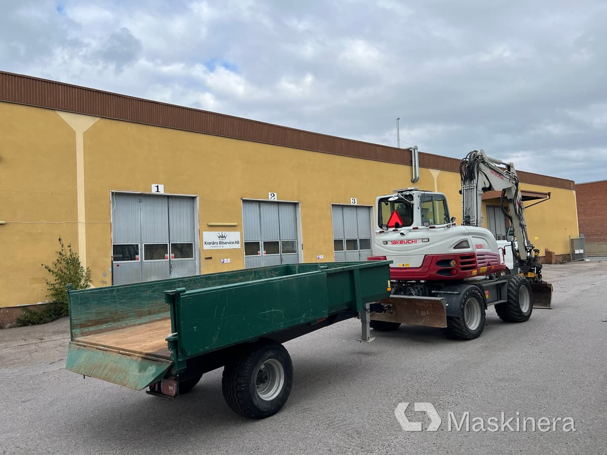 Hjulgrävare Takeuchi TB295W med vagn & redskap - Escavadora de rastos: foto 5 Hjulgrävare Takeuchi TB295W med vagn & redskap - Escavadora de rastos: foto 5