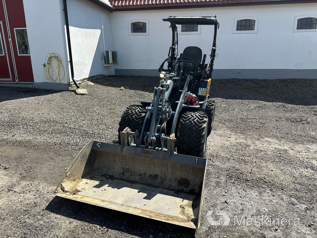 Hjullastare Giant G2200 X-TRA HD+ - Carregadeira de rodas: foto 2 Hjullastare Giant G2200 X-TRA HD+ - Carregadeira de rodas: foto 2