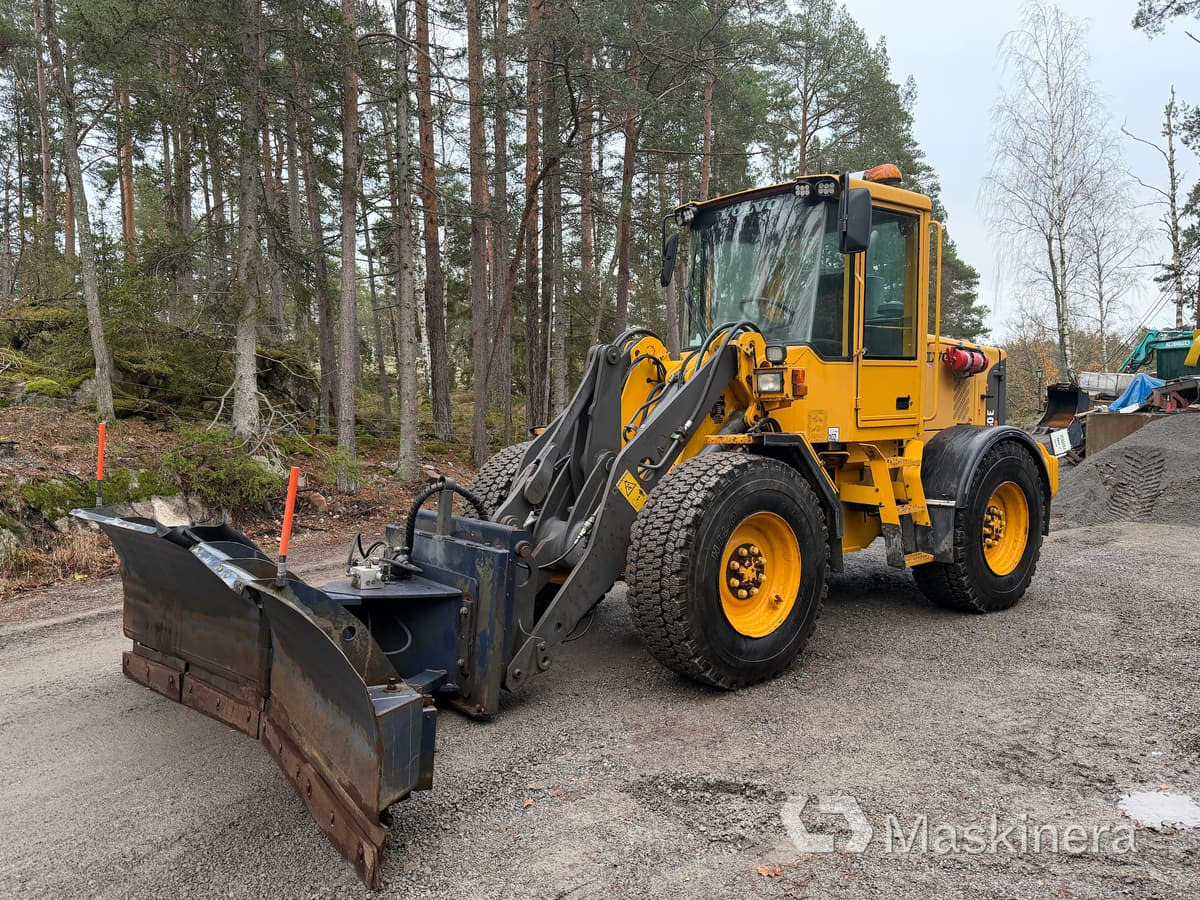 Hjullastare Volvo L50E med tillbehör - Carregadeira de rodas: foto 1 Hjullastare Volvo L50E med tillbehör - Carregadeira de rodas: foto 1