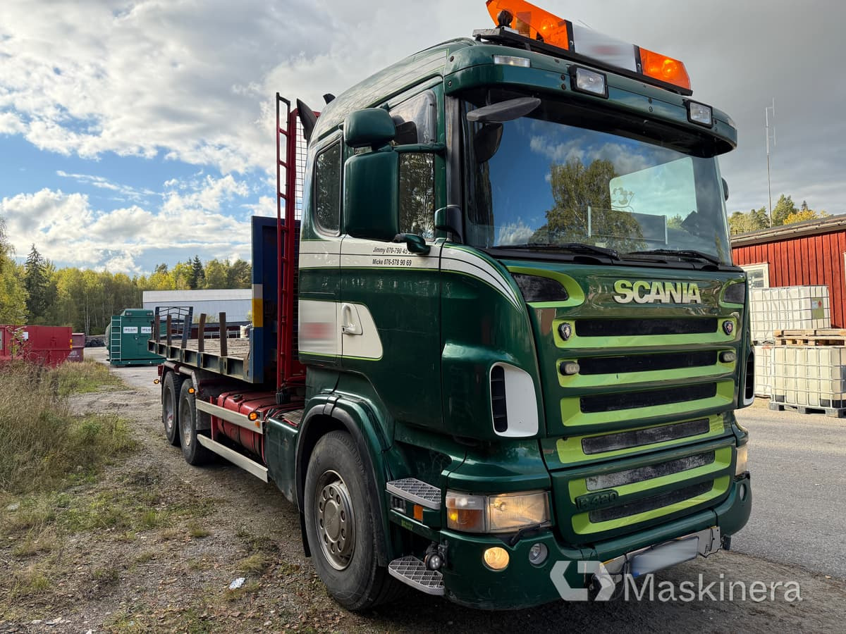 Lastväxlare Scania R420 6X4 Tridem med maskinflak och grusflak - Caminhão polibenne: foto 3 Lastväxlare Scania R420 6X4 Tridem med maskinflak och grusflak - Caminhão polibenne: foto 3
