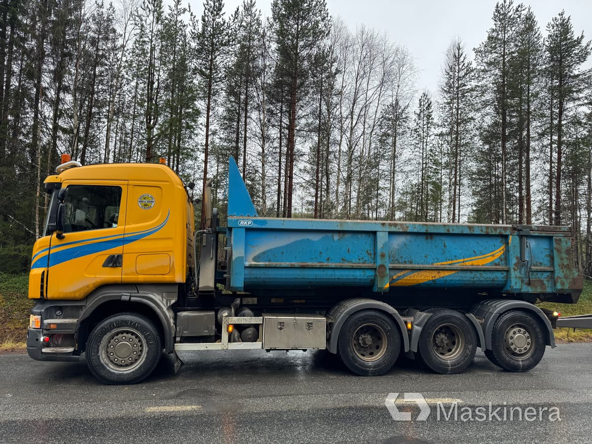 Scania R500LB8X4*4HHA Kassett bil Scania R500 tridem med vagn - Caminhão basculante: foto 3 Scania R500LB8X4*4HHA Kassett bil Scania R500 tridem med vagn - Caminhão basculante: foto 3