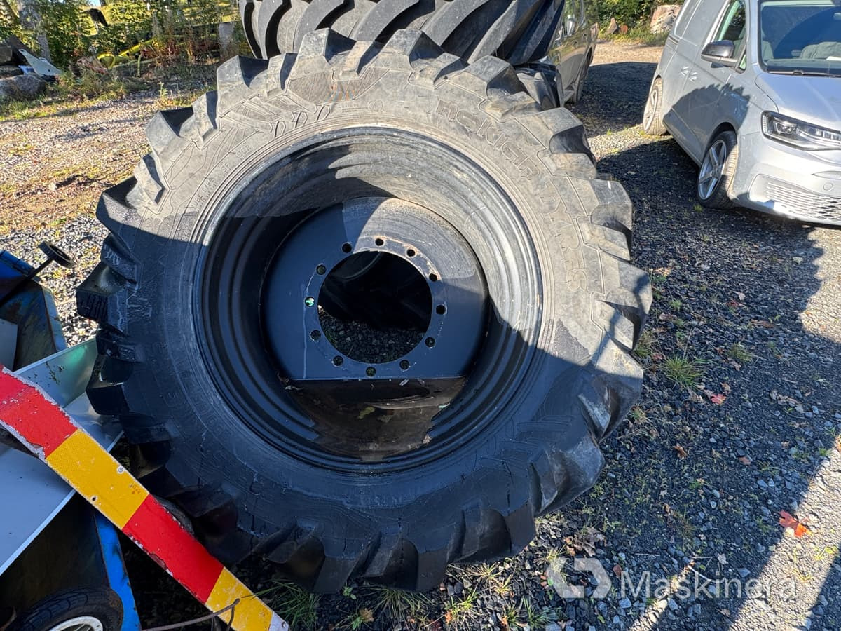 Skogsdäck Nokian Forest King TRS 2+ 600/65-34 - Pneu de Equipamento florestal: foto 5 Skogsdäck Nokian Forest King TRS 2+ 600/65-34 - Pneu de Equipamento florestal: foto 5