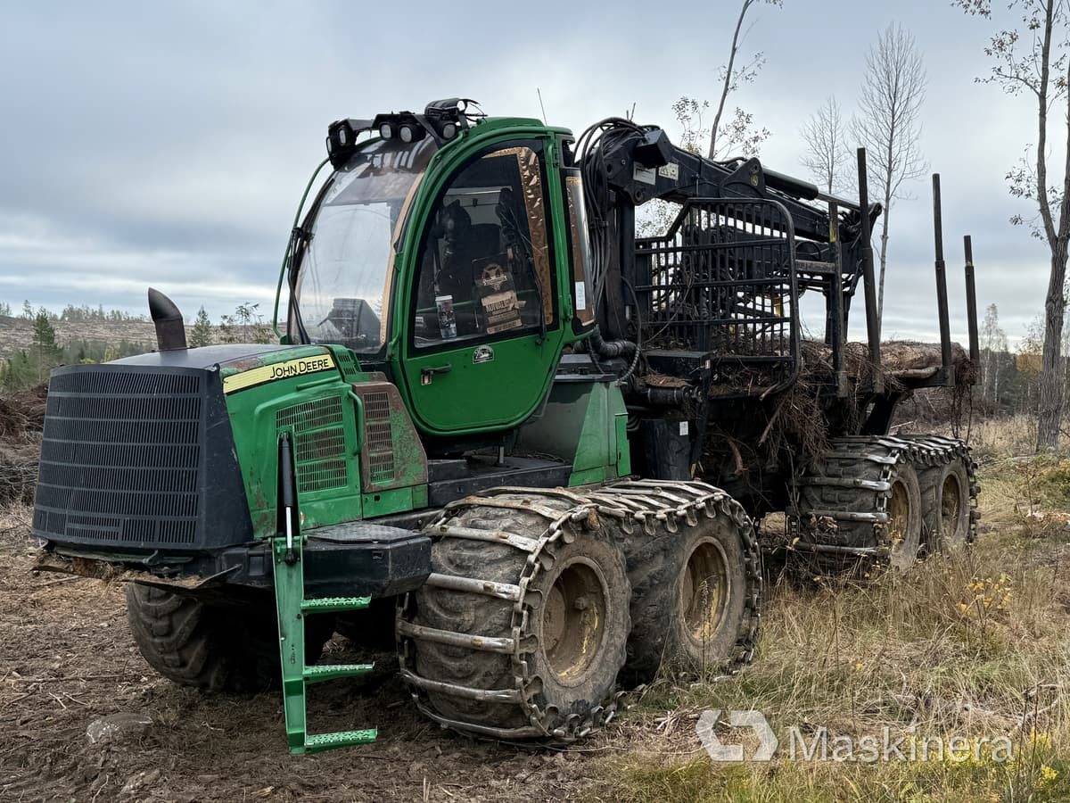 Skotare John Deere 1210E - Forwarder: foto 1 Skotare John Deere 1210E - Forwarder: foto 1