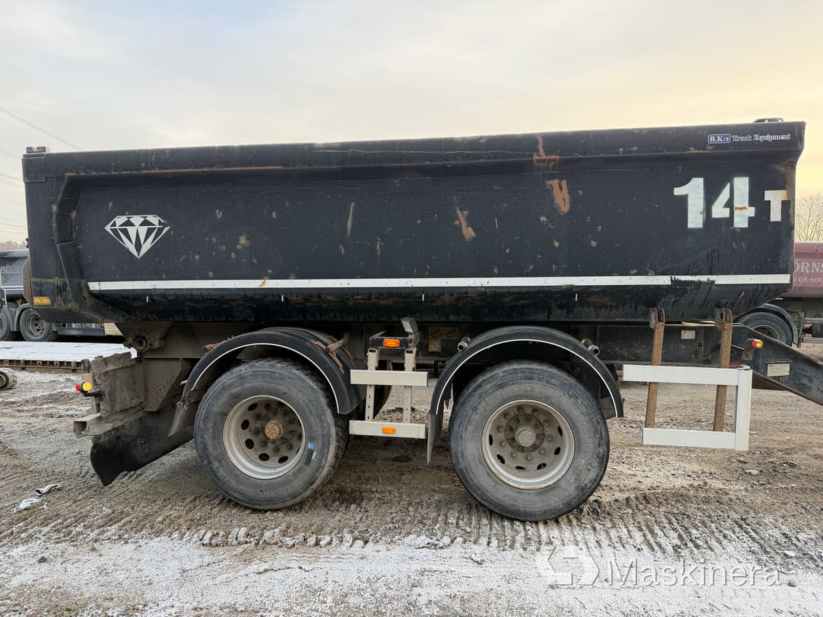 Släp B.K:S 12-20 med tipp - Reboque basculante: foto 4 Släp B.K:S 12-20 med tipp - Reboque basculante: foto 4