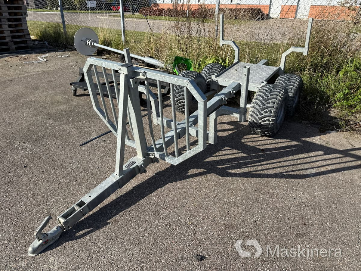 Timmervagn ATV Avestavagnen 1300 kg - Reboque florestal: foto 1 Timmervagn ATV Avestavagnen 1300 kg - Reboque florestal: foto 1