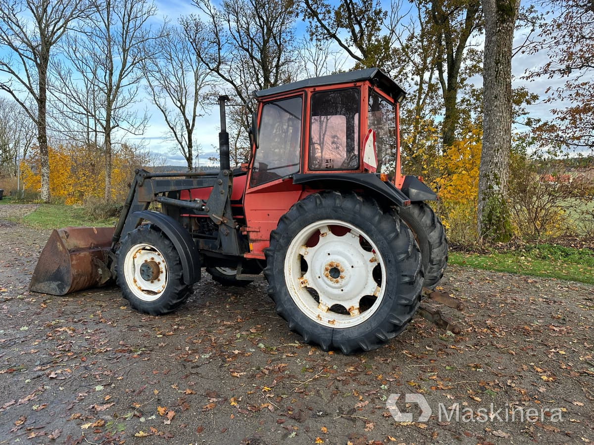 Traktor Valmet 405-4 med frontlastare - Trator: foto 5 Traktor Valmet 405-4 med frontlastare - Trator: foto 5