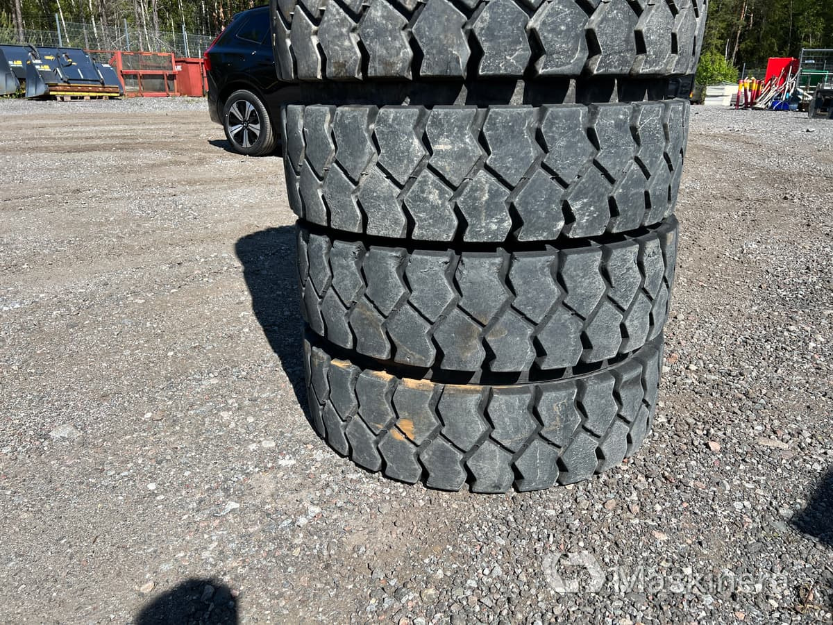 Trelleborg 10.00-20 NHS Däck med fälg Dubbelmontage Trelleborg 10.00-20 - Roda completa: foto 5 Trelleborg 10.00-20 NHS Däck med fälg Dubbelmontage Trelleborg 10.00-20 - Roda completa: foto 5
