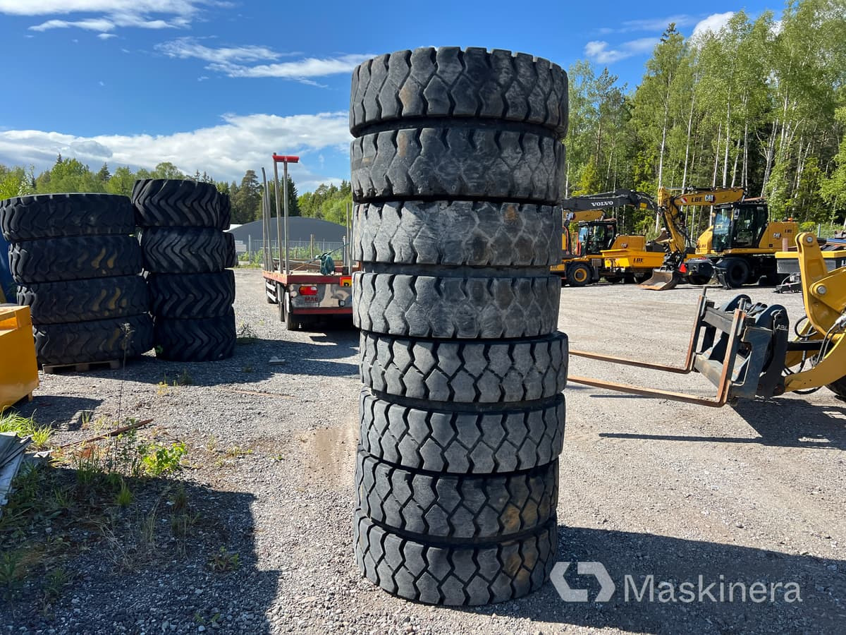Trelleborg 10.00-20 NHS Däck med fälg Dubbelmontage Trelleborg 10.00-20 - Roda completa: foto 1 Trelleborg 10.00-20 NHS Däck med fälg Dubbelmontage Trelleborg 10.00-20 - Roda completa: foto 1