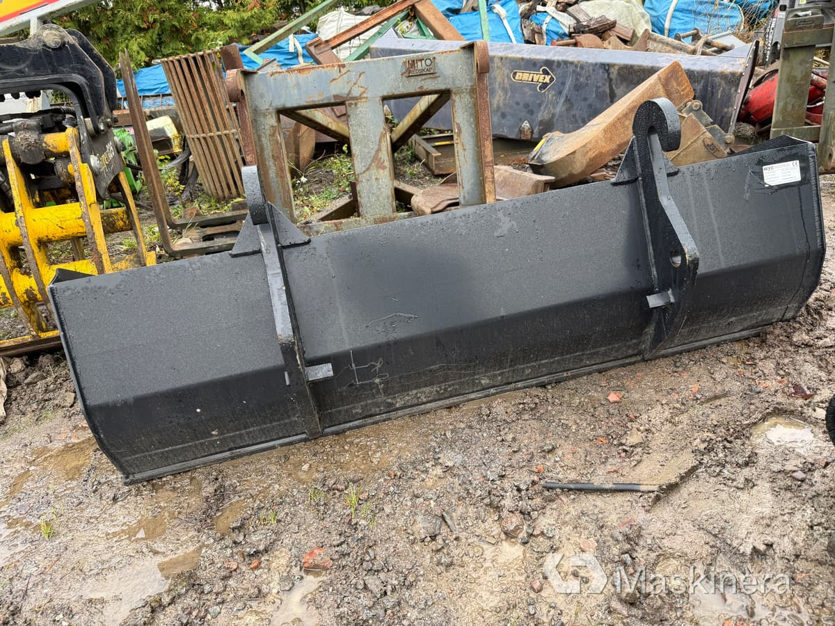 XYZ Kramer 380-780 Planeringsskopa XYZ 2m Kramer 380-780-fäste - Balde para carregadeiras: foto 3 XYZ Kramer 380-780 Planeringsskopa XYZ 2m Kramer 380-780-fäste - Balde para carregadeiras: foto 3