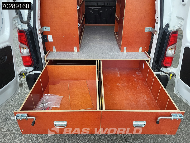 Citroën Berlingo 110Pk L1H1 Benzine Emissievrije Euro6 Automaat Navi Airco Cruise Parkeersensoren L1 3m3 Airco Cruise control - Furgão compacto: foto 5 Citroën Berlingo 110Pk L1H1 Benzine Emissievrije Euro6 Automaat Navi Airco Cruise Parkeersensoren L1 3m3 Airco Cruise control - Furgão compacto: foto 5