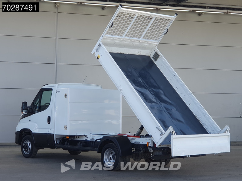 Iveco Daily 35C16 3.0L Kipper met Kist Dubbellucht 3,5t Trekhaak Navi Airco Cruise Camera Euro6 Tipper Benne Kieper 2m3 Airco Trekhaak Cruis - Furgão basculante: foto 2 Iveco Daily 35C16 3.0L Kipper met Kist Dubbellucht 3,5t Trekhaak Navi Airco Cruise Camera Euro6 Tipper Benne Kieper 2m3 Airco Trekhaak Cruis - Furgão basculante: foto 2