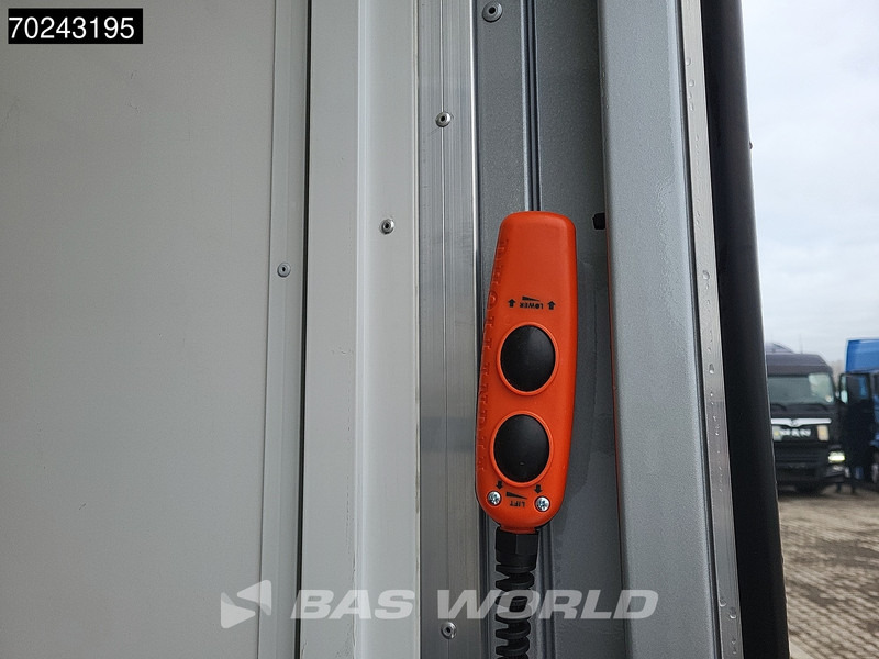 Locação de Iveco Daily 35C18 2025 MODEL Automaat 1000kg Laadklep ACC Navi Airco Zijdeur Bakwagen Meubelbak Koffer 21m3 Airco Iveco Daily 35C18 2025 MODEL Automaat 1000kg Laadklep ACC Navi Airco Zijdeur Bakwagen Meubelbak Koffer 21m3 Airco: foto 10