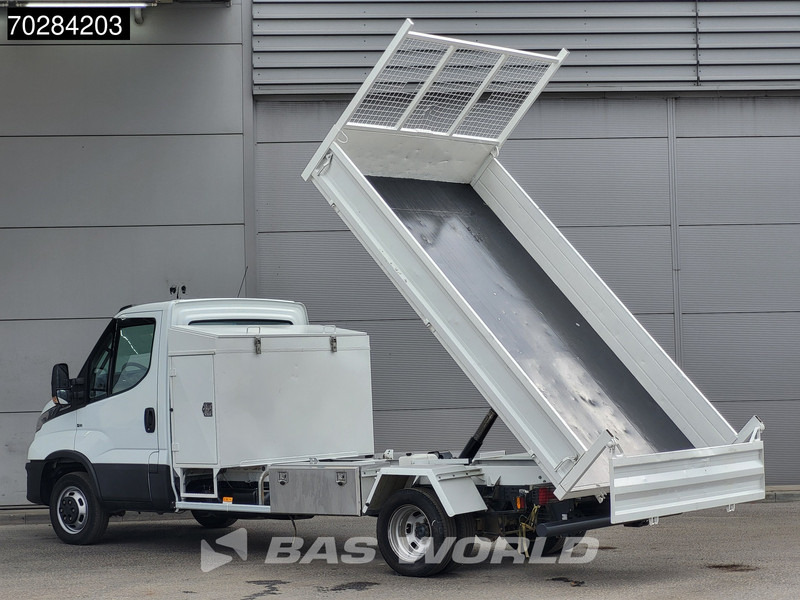 Iveco Daily 35C18 3.0L Automaat Kipper met Kist Dubbellucht 3,5t Trekhaak Cruise Euro6 Tipper Benne Kieper 2m3 Trekhaak Cruise control - Furgão basculante: foto 3 Iveco Daily 35C18 3.0L Automaat Kipper met Kist Dubbellucht 3,5t Trekhaak Cruise Euro6 Tipper Benne Kieper 2m3 Trekhaak Cruise control - Furgão basculante: foto 3
