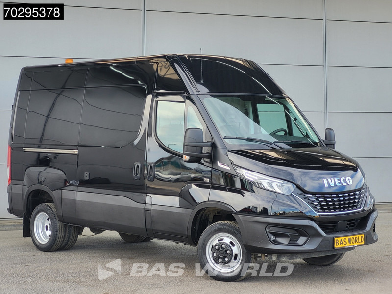 Iveco Daily 35C18 3.0L Automaat L2H2 Dubbellucht 3,5t Trekhaak Navi Airco Cruise Camera Euro6 L2 Airco Trekhaak Cruise control - Furgão: foto 3 Iveco Daily 35C18 3.0L Automaat L2H2 Dubbellucht 3,5t Trekhaak Navi Airco Cruise Camera Euro6 L2 Airco Trekhaak Cruise control - Furgão: foto 3