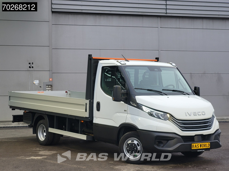 Iveco Daily 35C21 3.0L 210PK Automaat 3.5t trekhaak Open Laadbak Dubbellucht 410cm lang Pickup ACC Airco Trekhaak - Furgão caixa aberta: foto 3 Iveco Daily 35C21 3.0L 210PK Automaat 3.5t trekhaak Open Laadbak Dubbellucht 410cm lang Pickup ACC Airco Trekhaak - Furgão caixa aberta: foto 3