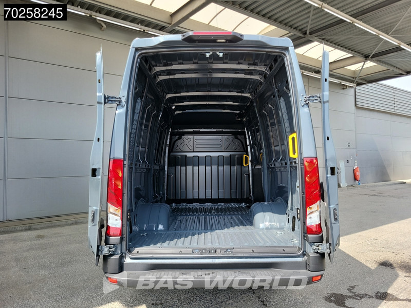 Iveco Daily 35C21 3.0L Automaat Black Edition 2025model L2H2 ACC Camera Parkeersensoren LED CarPlay Dubbellucht L2 12m3 Airco - Furgão: foto 3 Iveco Daily 35C21 3.0L Automaat Black Edition 2025model L2H2 ACC Camera Parkeersensoren LED CarPlay Dubbellucht L2 12m3 Airco - Furgão: foto 3