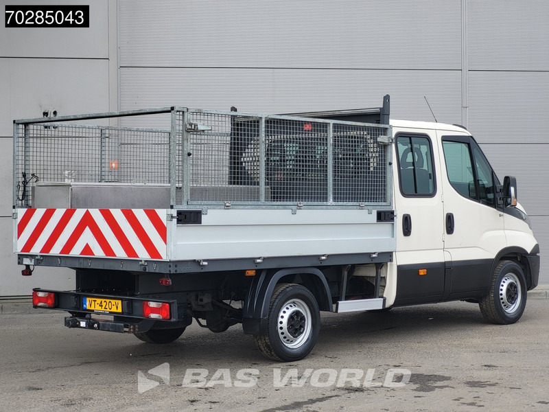 Iveco Daily 35S11 Open Laadbak met Kist Dubbel Cabine 3,5t Trekhaak Airco Pickup Pritsche Open Box Airco Trekhaak - Furgão caixa aberta: foto 5 Iveco Daily 35S11 Open Laadbak met Kist Dubbel Cabine 3,5t Trekhaak Airco Pickup Pritsche Open Box Airco Trekhaak - Furgão caixa aberta: foto 5