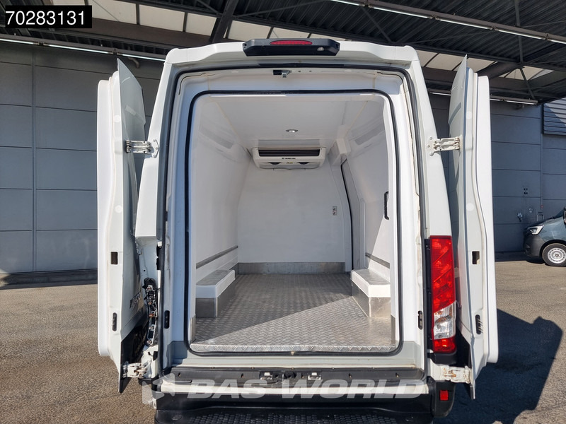 Iveco Daily 35S16 SCHADE/DAMAGE! Koelwagen Vriezer Automaat Thermo King V-300 MAX Airco Cruise Parkeersensoren Kühl Kühler Koel Koeler Kühlw - Carrinha frigorífica: foto 3 Iveco Daily 35S16 SCHADE/DAMAGE! Koelwagen Vriezer Automaat Thermo King V-300 MAX Airco Cruise Parkeersensoren Kühl Kühler Koel Koeler Kühlw - Carrinha frigorífica: foto 3