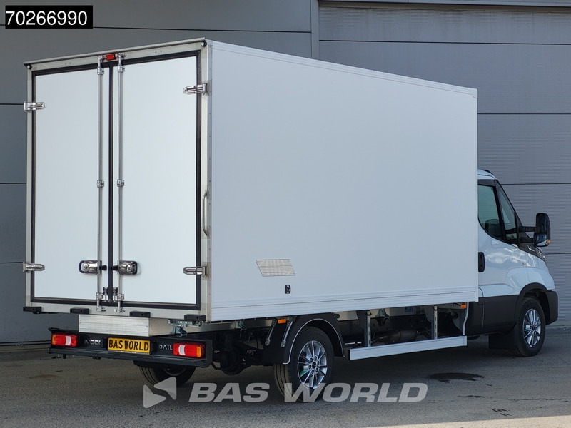 Iveco Daily 35S18 3.0L Koelwagen Vriezer Thermoking V-200 MAX 220V stekker -18 LED Navi Airco ACC Koel Koeler Kühler Kühlwagen Bakwagen Kühl - Carrinha frigorífica: foto 5 Iveco Daily 35S18 3.0L Koelwagen Vriezer Thermoking V-200 MAX 220V stekker -18 LED Navi Airco ACC Koel Koeler Kühler Kühlwagen Bakwagen Kühl - Carrinha frigorífica: foto 5