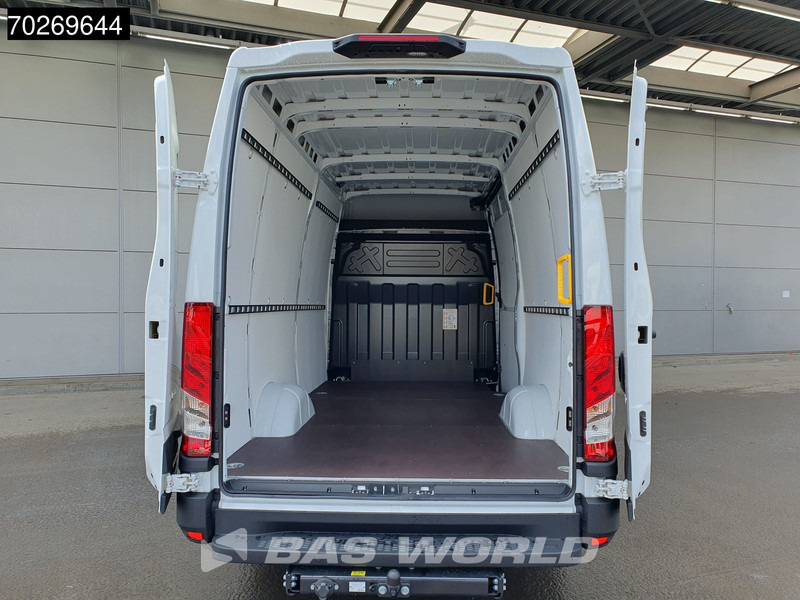 Iveco Daily 35S21 3.0L Automaat Black Edition 2025 model L2H2 Trekhaak Tacho ACC LED CarPlay Velgen Camera 12m3 Airco Trekhaak - Furgão: foto 3 Iveco Daily 35S21 3.0L Automaat Black Edition 2025 model L2H2 Trekhaak Tacho ACC LED CarPlay Velgen Camera 12m3 Airco Trekhaak - Furgão: foto 3