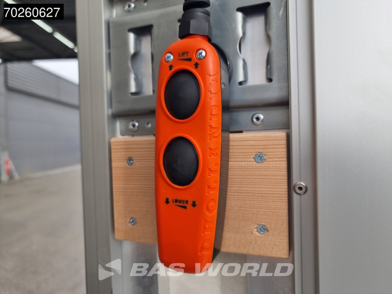 Carrinha de contentor nuevo Iveco Daily 35S21 3.0L Automaat Laadklep Zijdeur 210PK 2025-Model ACC LED CarPlay Lat om Lat D'Hollandia 3,5t Trekvermogen Euro6 Meubelbak K: foto 19 Carrinha de contentor nuevo Iveco Daily 35S21 3.0L Automaat Laadklep Zijdeur 210PK 2025-Model ACC LED CarPlay Lat om Lat D'Hollandia 3,5t Trekvermogen Euro6 Meubelbak K: foto 19