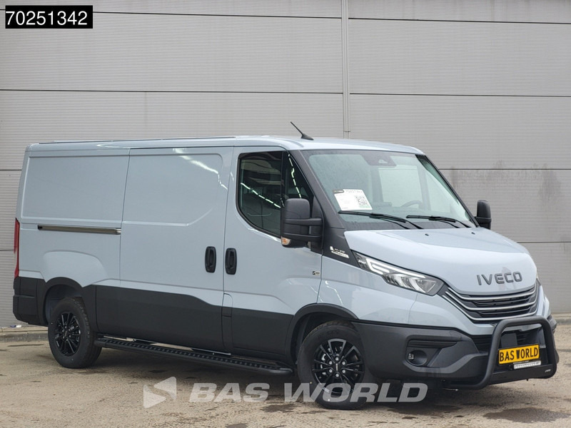 Iveco Daily 35S21 3.0L Black Edition Automaat L2H1 210PK Laag Dak 2025-Model 3,5t Trekhaak ACC Navi LED Camera Parkeersensoren Euro6 L2 8m3 - Furgão: foto 2 Iveco Daily 35S21 3.0L Black Edition Automaat L2H1 210PK Laag Dak 2025-Model 3,5t Trekhaak ACC Navi LED Camera Parkeersensoren Euro6 L2 8m3 - Furgão: foto 2