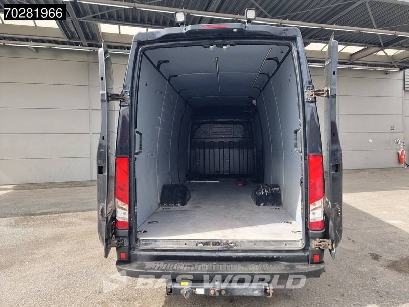 Iveco Daily 50C18 3.0L Automaat L4H2 Luchtvering Dubbellucht 3,5t Trekhaak Airco Cruise Camera Euro6 L4 16m3 Airco Trekhaak Cruise control - Furgão: foto 3 Iveco Daily 50C18 3.0L Automaat L4H2 Luchtvering Dubbellucht 3,5t Trekhaak Airco Cruise Camera Euro6 L4 16m3 Airco Trekhaak Cruise control - Furgão: foto 3