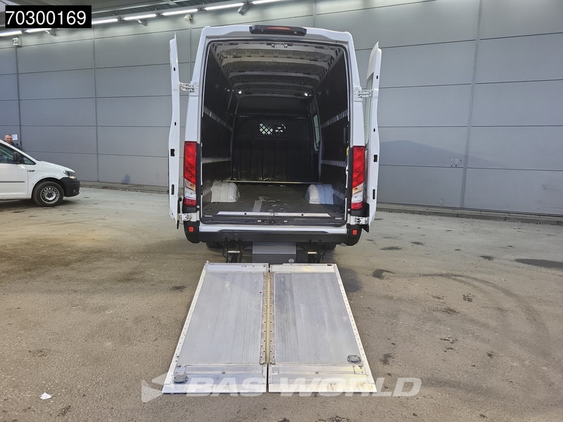 Iveco Daily 52C18 3.0L Laadklep Automaat Dubbellucht 180PK L3H2 Cruise Euro6 L3 Cruise control - Furgão: foto 3 Iveco Daily 52C18 3.0L Laadklep Automaat Dubbellucht 180PK L3H2 Cruise Euro6 L3 Cruise control - Furgão: foto 3