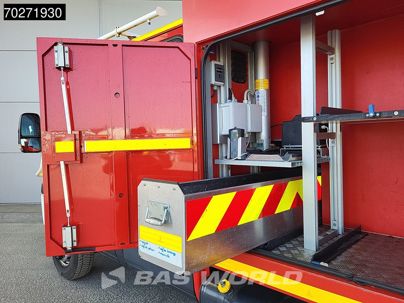 Ambulância Iveco Daily 70C18 4x4 Achleitner Euro6 3.0L Firetruck Brandweerwagen 3,5t Trekhaak Airco Cruise AWD Allrad Camper 1600liter Airco Dubbel cab: foto 15